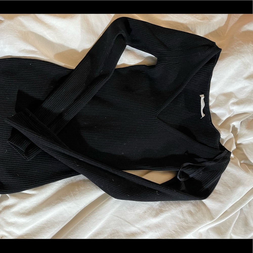 Aritzia Babaton ribbed sweater black